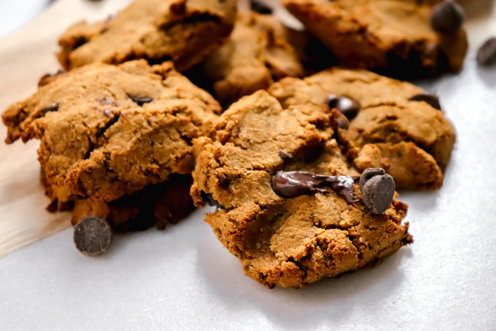 Chewy VEGAN Pumpkin Spice Choc Chip Cookies