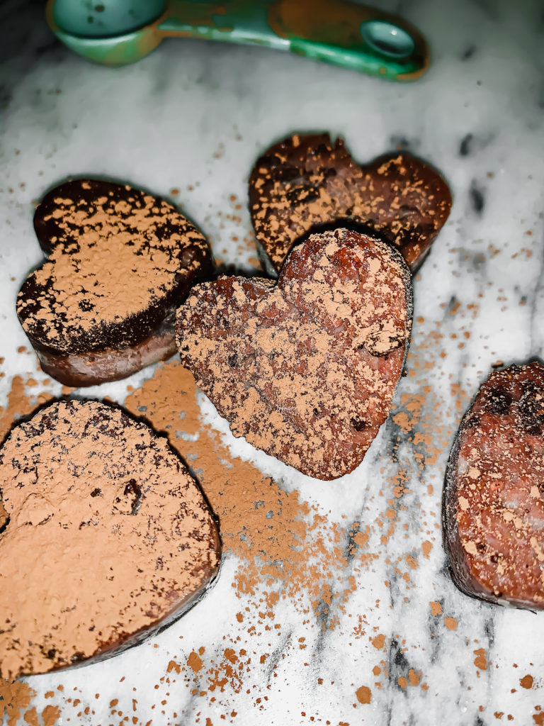 RASPBERRY CASHEW BUTTER BEAUTY BITES